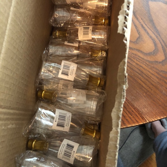 Wedding Bundle!Pillow, streamers, bubbles, etc👰🏼 - Picture 2 of 9